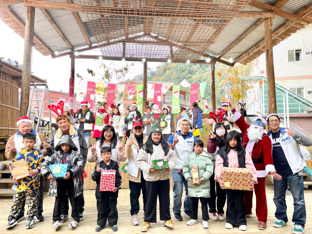 友達永續基金會號召「圓夢計畫」行動連續23年，由同仁凝聚內部愛心與資源送往偏鄉，累積為逾萬名兒童圓夢，實踐友達共創共好的永續精神。